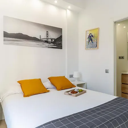 236 - Ab Poble Sec Montjuic * ברצלונה