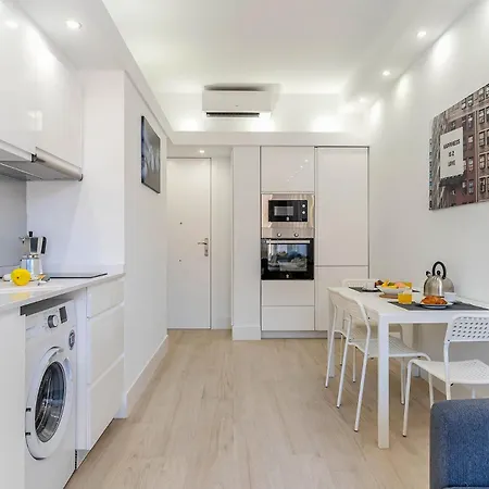 236 - Ab Poble Sec Montjuic ברצלונה