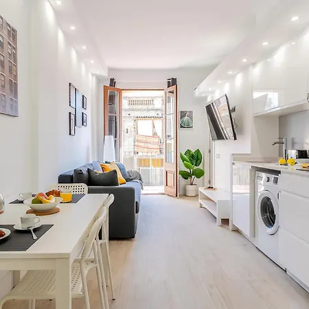 236 - Ab Poble Sec Montjuic ברצלונה