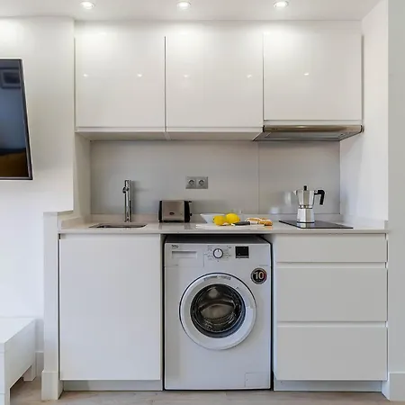 236 - Ab Poble Sec Montjuic برشلونة